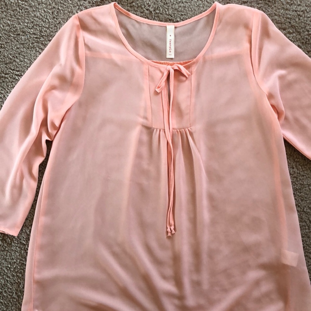 Cute blush blouse!